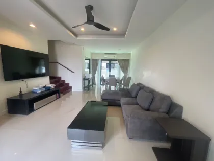 Laguna Park 1: 3-Bedroom, 4-Bathroom Villa for Rent