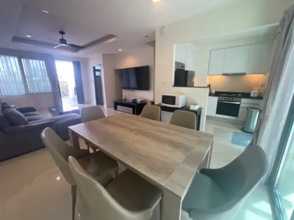 Laguna Park 1: 3-Bedroom, 4-Bathroom Villa for Rent