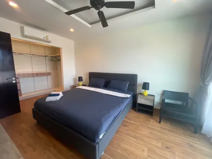 Laguna Park 1: 3-Bedroom, 4-Bathroom Villa for Rent