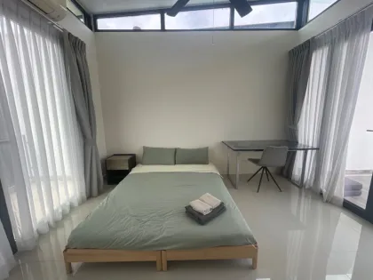 Laguna Park 1: 3-Bedroom, 4-Bathroom Villa for Rent