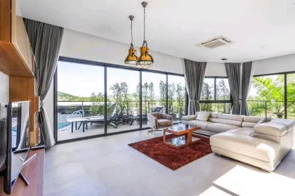 บ้านพักพูลวิลล่า 3 ห้องนอน ให้เช่าในฉลอง