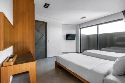 บ้านพักพูลวิลล่า 3 ห้องนอน ให้เช่าในฉลอง