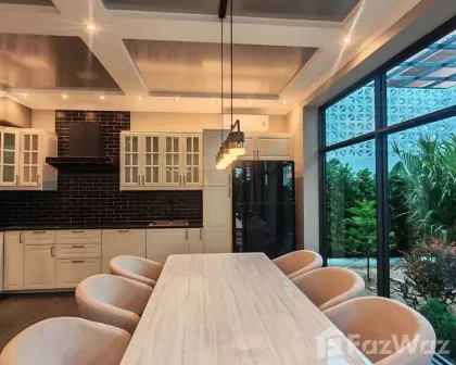 4-Bedroom Private Pool Villa in Anuphas Golf Ville, Kathu