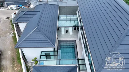 Villa neuve 4 chambres avec piscine privée à Chalong