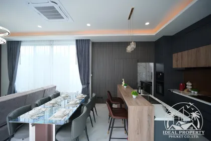 Villa neuve 4 chambres avec piscine privée à Chalong