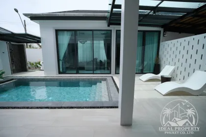 Villa neuve 4 chambres avec piscine privée à Chalong