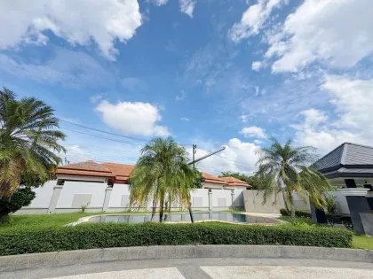 Villa de lujo con piscina de 4 dormitorios en alquiler en Manik, Phuket