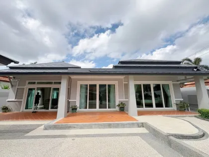 Villa de lujo con piscina de 4 dormitorios en alquiler en Manik, Phuket