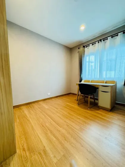 卡图Passorn Kohkeaw70村3卧室别墅出租