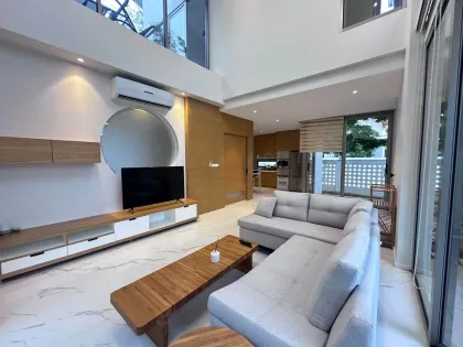 Villa moderne de 3 chambres avec piscine à louer à Pasak Cherng Talay