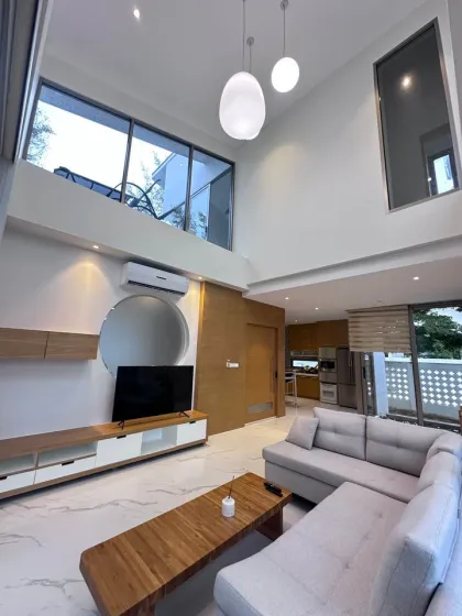 Villa moderne de 3 chambres avec piscine à louer à Pasak Cherng Talay