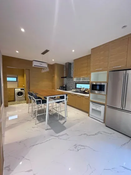Villa moderne de 3 chambres avec piscine à louer à Pasak Cherng Talay