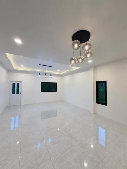 Spacious 3-Bedroom 2-Bathroom Villa for Rent in Cape Panwa
