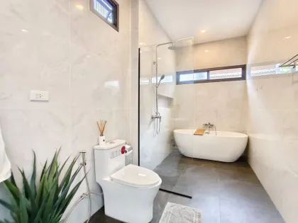 Villa 3 Chambres 2 Salles de Bain avec Piscine à Phuket