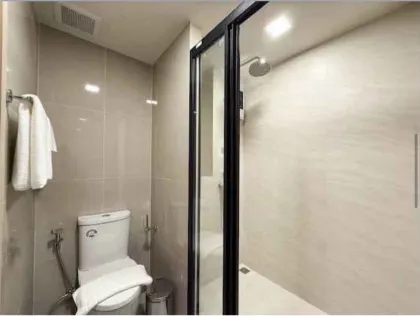 Appartement d'angle 1 chambre 1 salle de bain au The Base Rise Condo à louer