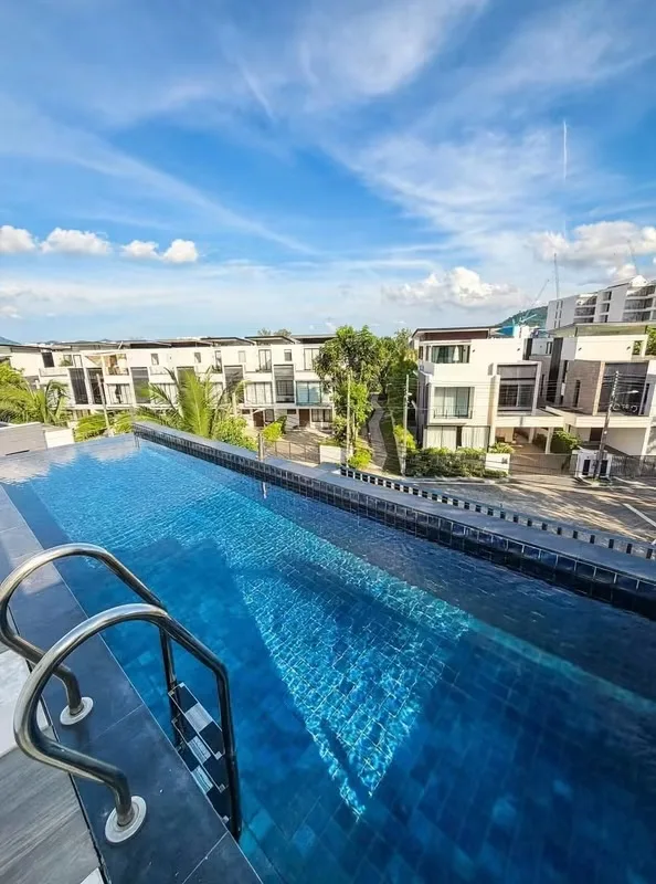 Villa en Laguna Park de 5 habitaciones y 5 baños en alquiler