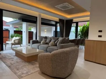 Bang Tao 3-Bedroom 3-Bathroom Villa for Rent