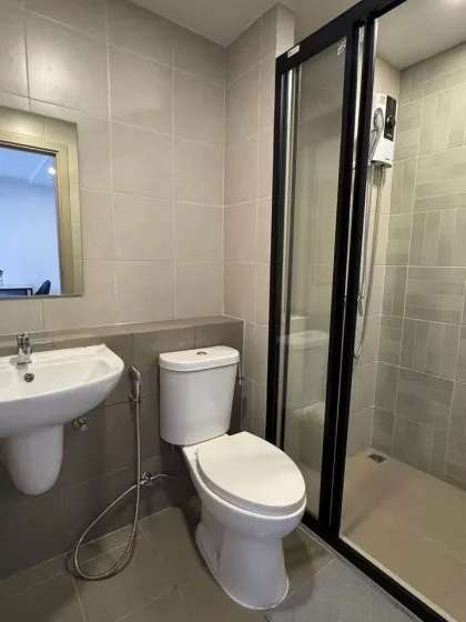 2-Bedroom Apartment with Pool View at D Condo Reef, Kathu