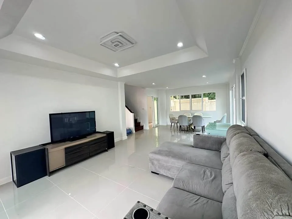 Apartamento de 3 dormitorios y 3 baños en alquiler en Supalai Garden Ville, Pa Klok