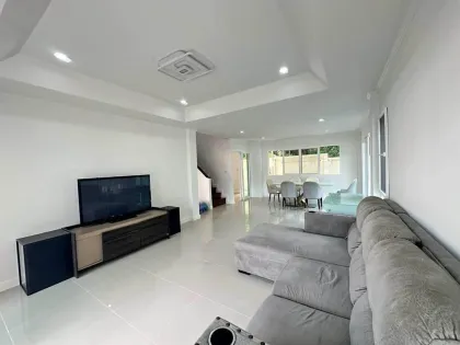 Apartamento de 3 dormitorios y 3 baños en alquiler en Supalai Garden Ville, Pa Klok