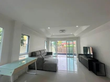 Apartamento de 3 dormitorios y 3 baños en alquiler en Supalai Garden Ville, Pa Klok