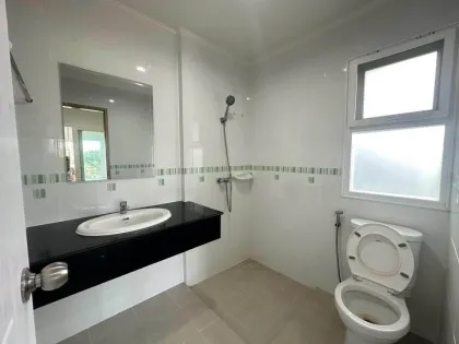 Apartamento de 3 dormitorios y 3 baños en alquiler en Supalai Garden Ville, Pa Klok