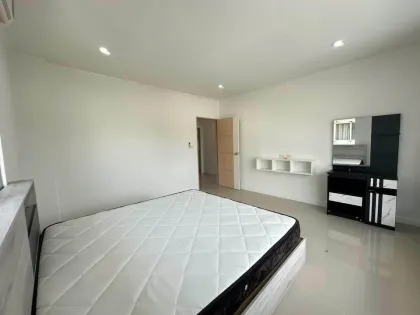 Apartamento de 3 dormitorios y 3 baños en alquiler en Supalai Garden Ville, Pa Klok