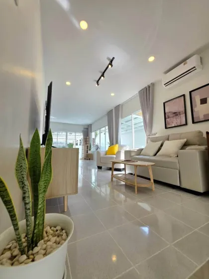 Villa recién renovada de 2 habitaciones y 2 baños en alquiler en Pa Klok