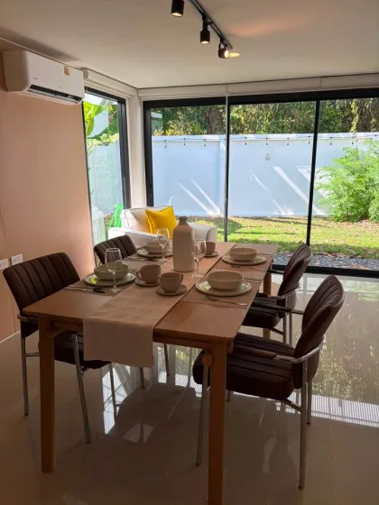 Villa recién renovada de 2 habitaciones y 2 baños en alquiler en Pa Klok