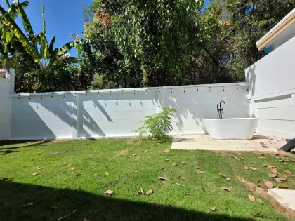 Villa recién renovada de 2 habitaciones y 2 baños en alquiler en Pa Klok