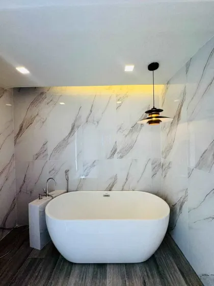 Villa independiente de 2 pisos con 4 habitaciones y 4 baños en alquiler en Chao Fah Garden Home, Rawai
