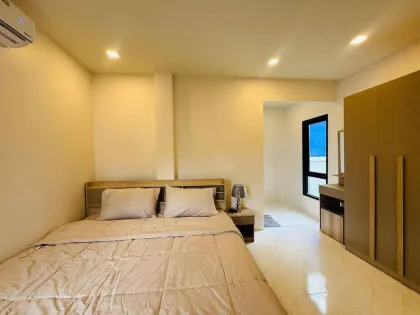 Villa independiente de 2 pisos con 4 habitaciones y 4 baños en alquiler en Chao Fah Garden Home, Rawai