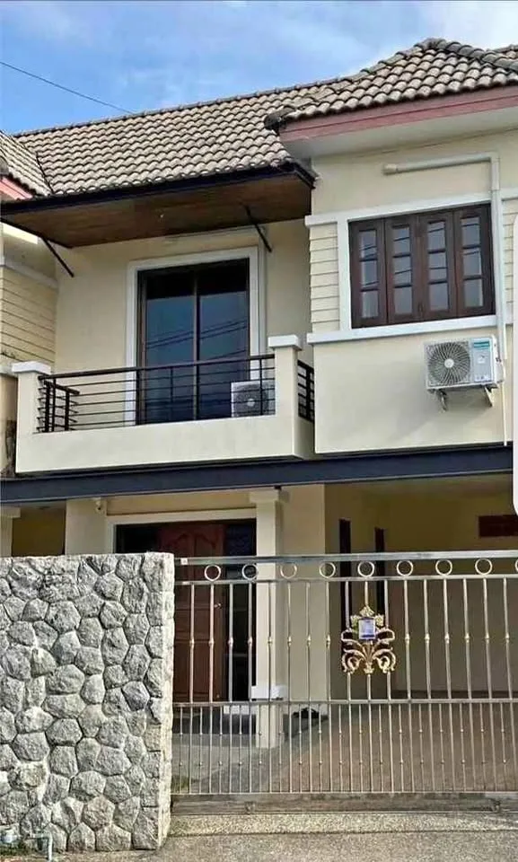 3-Schlafzimmer-Townhouse mit Möbeln nahe Laguna, Phuket Town