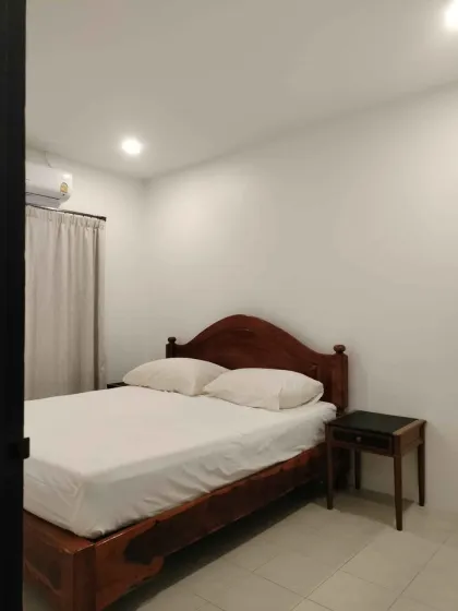 三卧室带家具联排别墅，靠近拉古娜，普吉镇