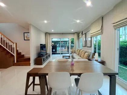 Villa en esquina en alquiler en Passorn Village, Koh Kaew, Phuket