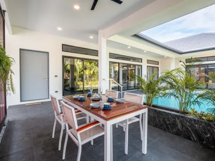 Villa moderne avec piscine privée 3 chambres 3 salles de bain à Rawai