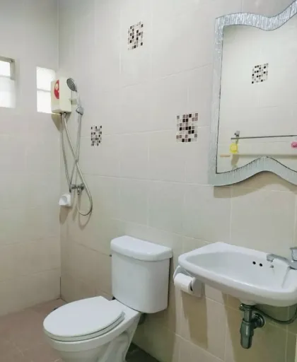 Maison meublée 3 chambres avec jardin privé à Rawai