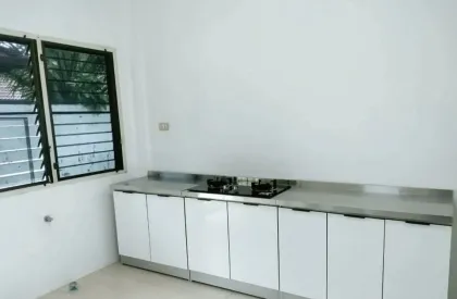 Maison meublée 3 chambres avec jardin privé à Rawai