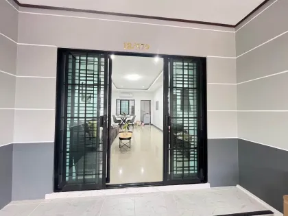2 Bedrooms, 2 Bathrooms - House