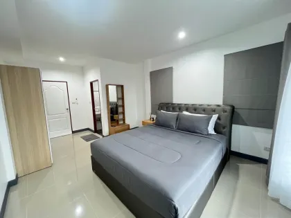 2 Bedrooms, 2 Bathrooms - House