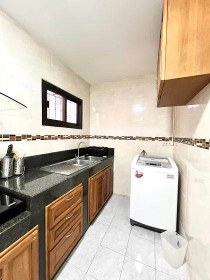 Casa amueblada de 2 dormitorios y 2 baños en alquiler en Chon Kan, Wichit