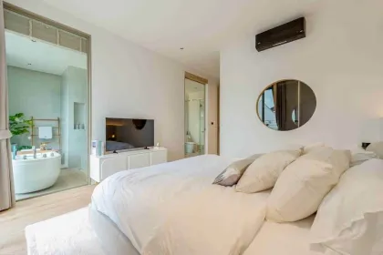 Brandneue Poolvilla in Cherngtalay mit 4 Schlafzimmern & 3.5 Bädern