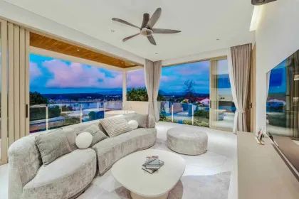 Brandneue Poolvilla in Cherngtalay mit 4 Schlafzimmern & 3.5 Bädern