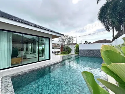 Spacious 4-Bedroom Private Pool Villa for Rent in Neramit Village 5