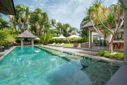 Villa de lujo de 3 habitaciones con piscina privada en Layan