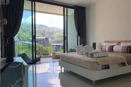 3BR Private-Pool Townhouse at Lake Town, Kamala
