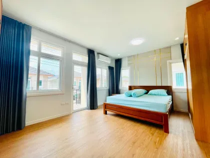 Mana Kathu Villa mit 4 Schlafzimmern und 3 Bädern zur Miete