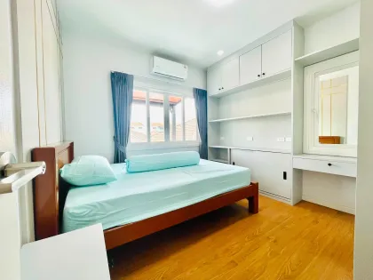 Mana Kathu Villa mit 4 Schlafzimmern und 3 Bädern zur Miete