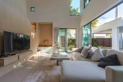 Moderne tropische 3-Zimmer-Poolvilla in Pasak, Cherng Talay