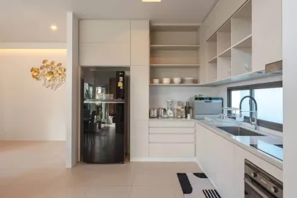 Moderne tropische 3-Zimmer-Poolvilla in Pasak, Cherng Talay